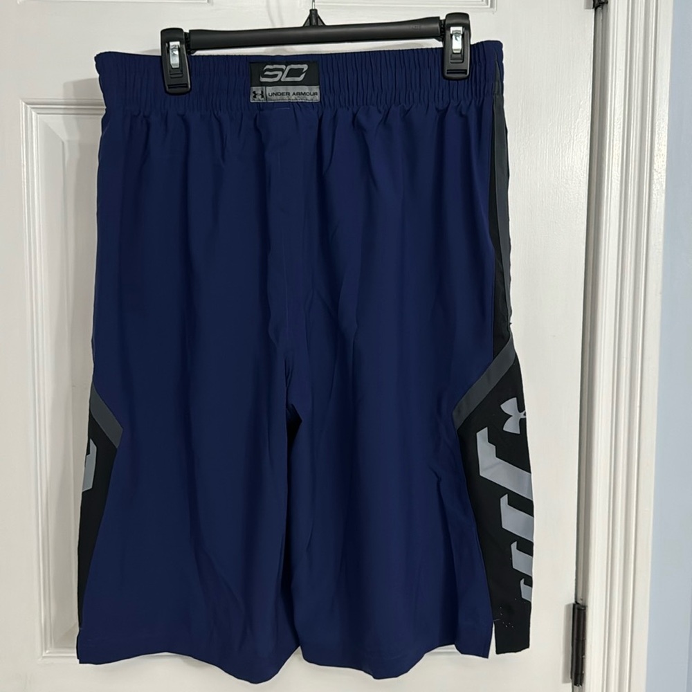 UA Steph Curry basketball  navy w/grey & black shorts XL EUC
